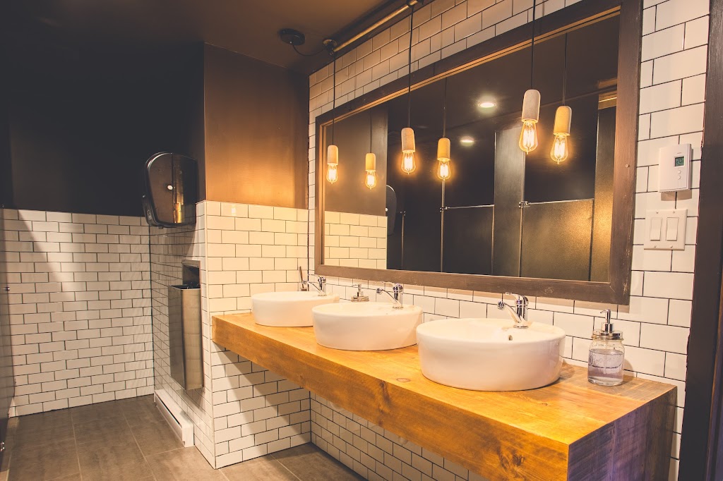 Le Cerf Blanc | 1115 Bd de lAnge Gardien N, LAssomption, QC J5W 1N7, Canada | Phone: (450) 914-0870