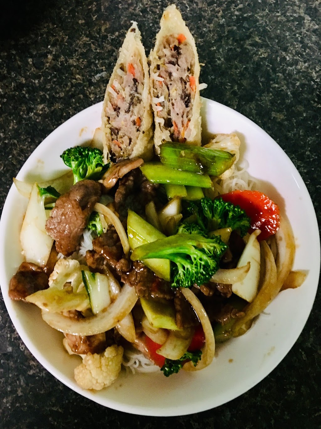 Oceania Inn Chinese Restaurant | 3929 8 St E, Saskatoon, SK S7H 5M2, Canada | Phone: (306) 955-3900