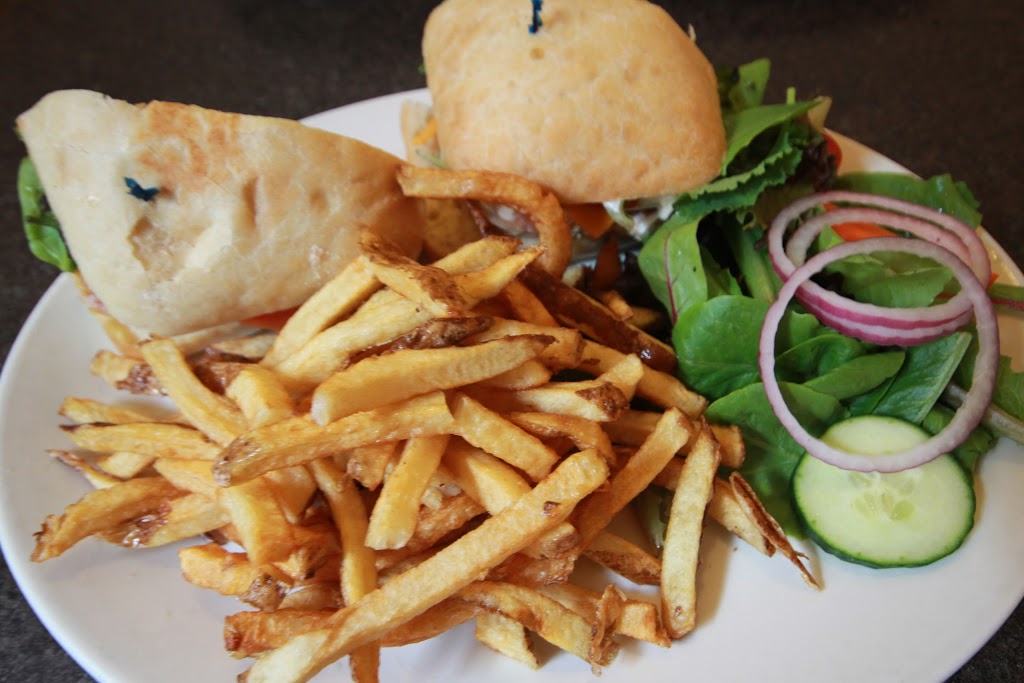 Tangled Garden Cafe | 7 Church St, Westport, ON K0G 1X0, Canada | Phone: (613) 273-7733