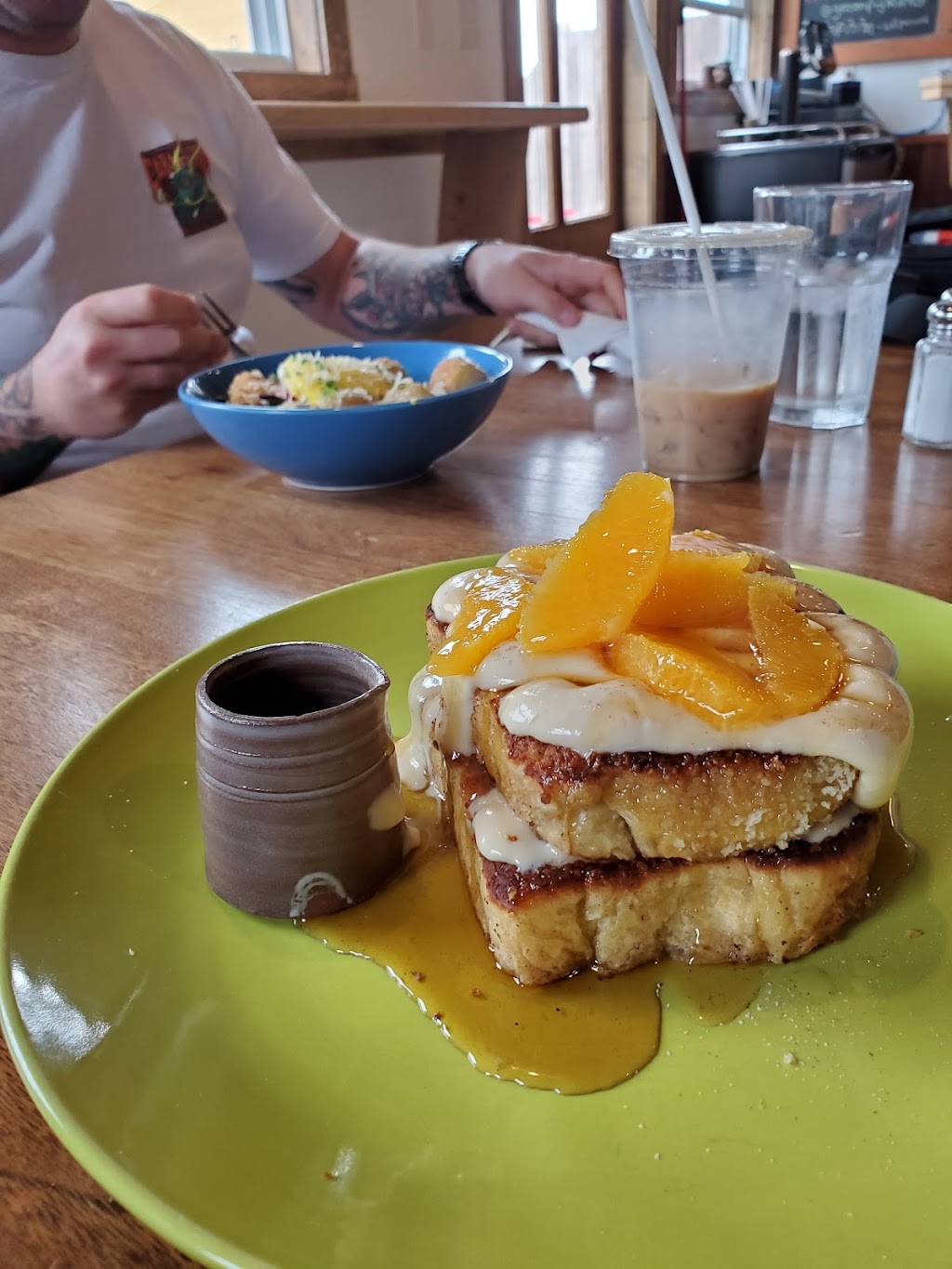 The little red rooster café | 2927 Fredericton Rd, Salisbury, NB E4J 2E6, Canada | Phone: (506) 372-5640
