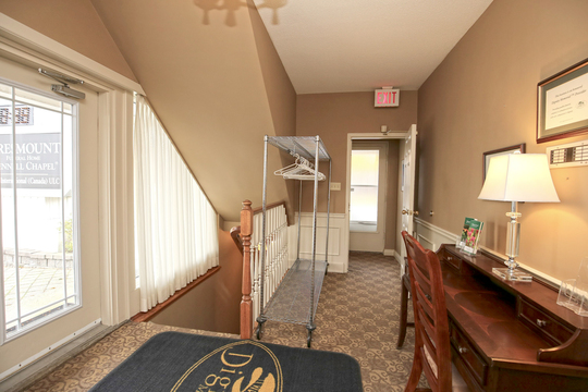 Cresmount Funeral Home - Fennell Chapel | 322 Fennell Ave E, Hamilton, ON L9A 1T2, Canada | Phone: (905) 387-2111