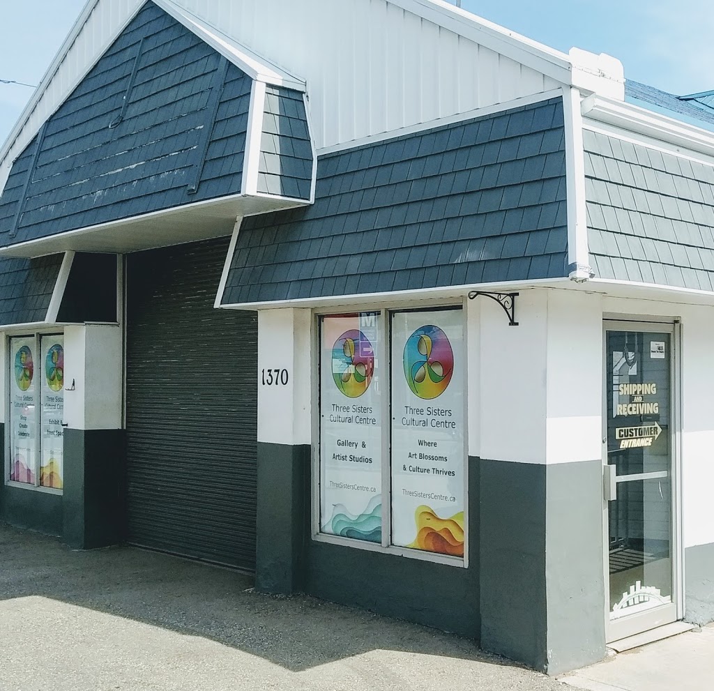 Three Sisters Cultural Centre | 1370 King St N, St. Jacobs, ON N0B 2N0, Canada | Phone: (519) 884-2811