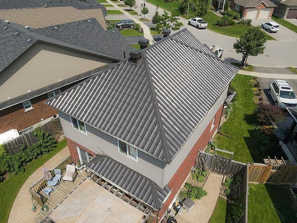 Sapphire Roofing Richmond Hill | 551 16th Ave, Richmond Hill, ON L4C 7A7, Canada | Phone: (647) 660-4840