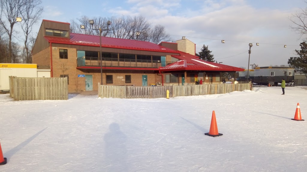 Centennial Park Ski Chalet | 256 Centennial Park Rd, Etobicoke, ON M9C 5N3, Canada | Phone: (416) 394-8750