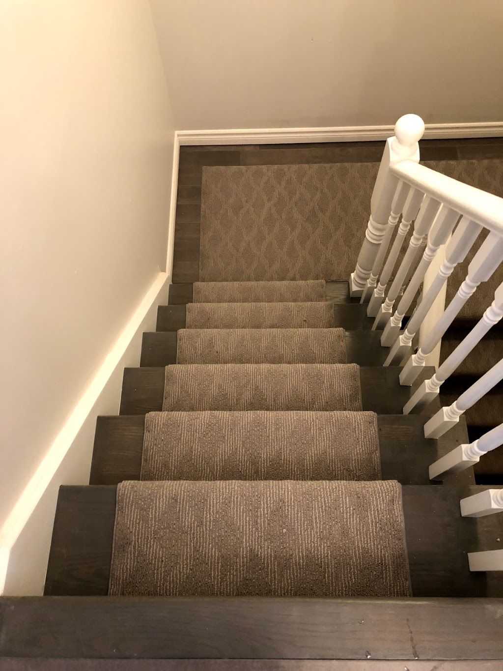 Direct Carpet | 1500 Upper Middle Rd W #233, Oakville, ON L6M 0C2, Canada | Phone: (905) 575-7847