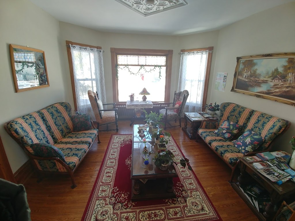 Niagara Inn Bed & Breakfast | 4300 Simcoe St, Niagara Falls, ON L2E 1T6, Canada | Phone: (905) 347-5575