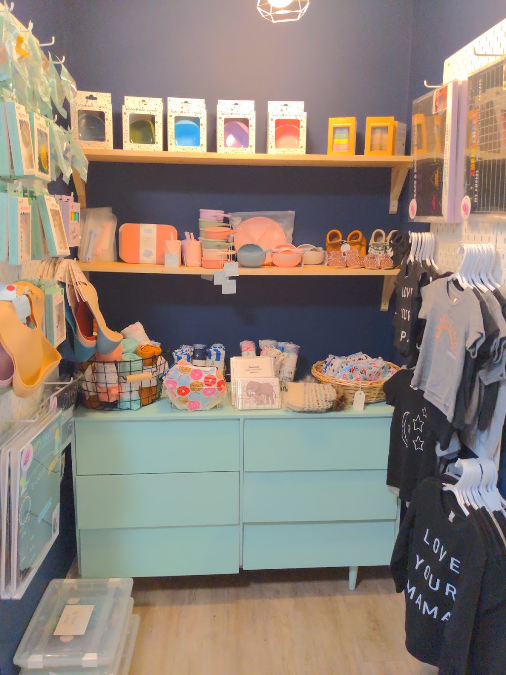 The Salty Sailor | 819 Gibsons Way #3, Gibsons, BC V0N 1V7, Canada | Phone: (604) 886-0163