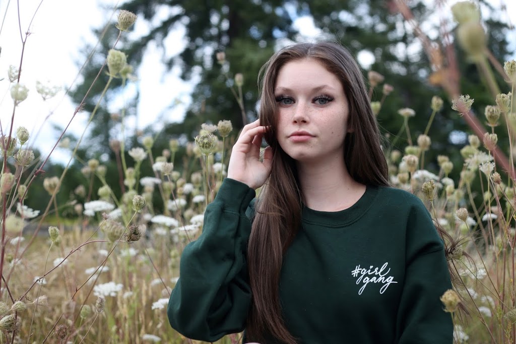 Della Crew Co. | 2901 Extension Rd, Nanaimo, BC V9X 1G2, Canada | Phone: (250) 716-6715