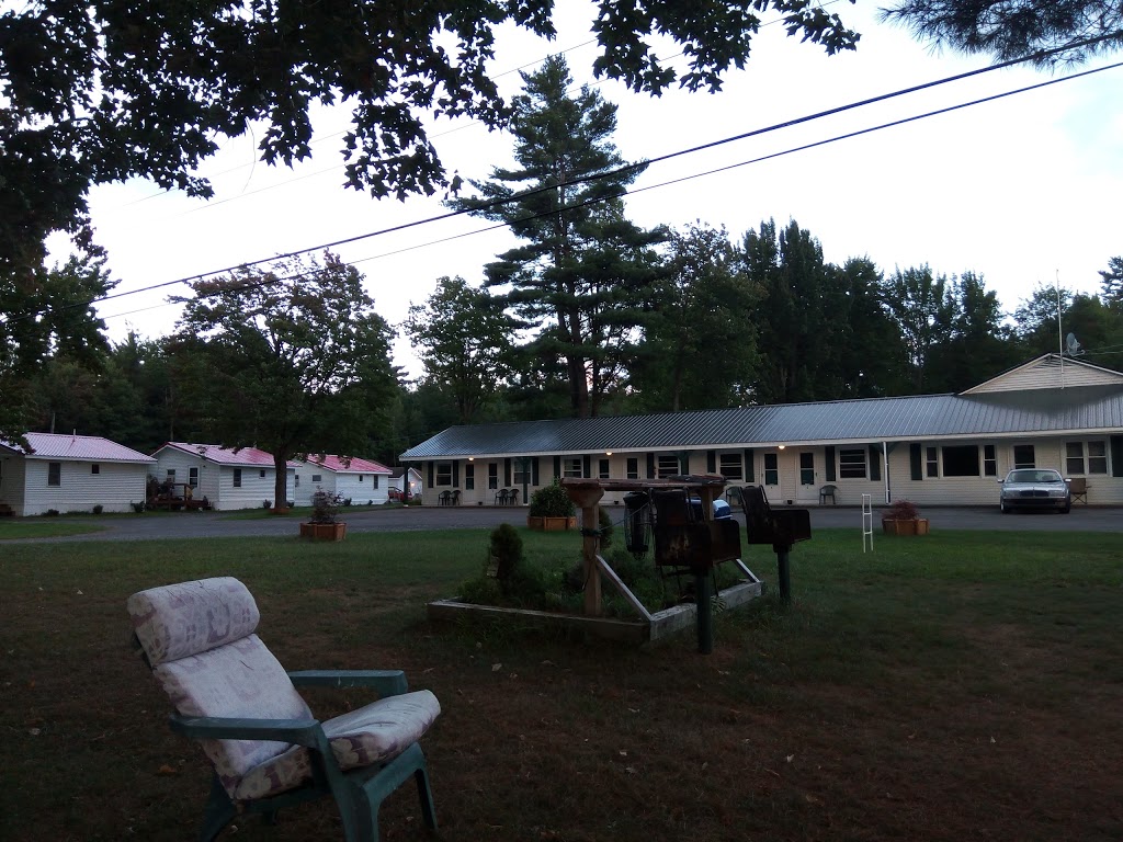 Riverview-Waddington Motel | 12508 NY-37, Waddington, NY 13694, USA | Phone: (315) 388-5912