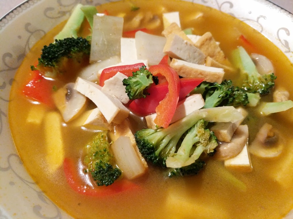 Mount Brydges Lotus Thai Restaurant | 22527 Adelaide Rd, Mount Brydges, ON N0L 1W0, Canada | Phone: (519) 852-9424