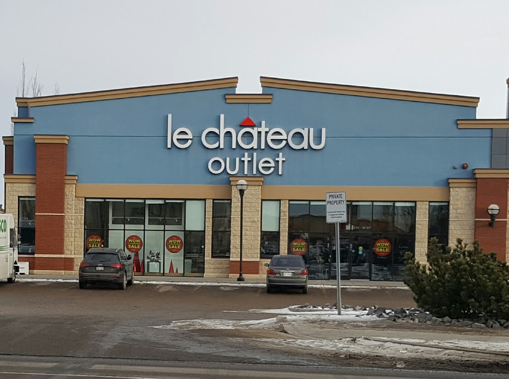 LE CHÂTEAU | South Edmonton Common Outlet, 1939 99 St NW, Edmonton, AB T6N 1M7, Canada | Phone: (780) 409-9355