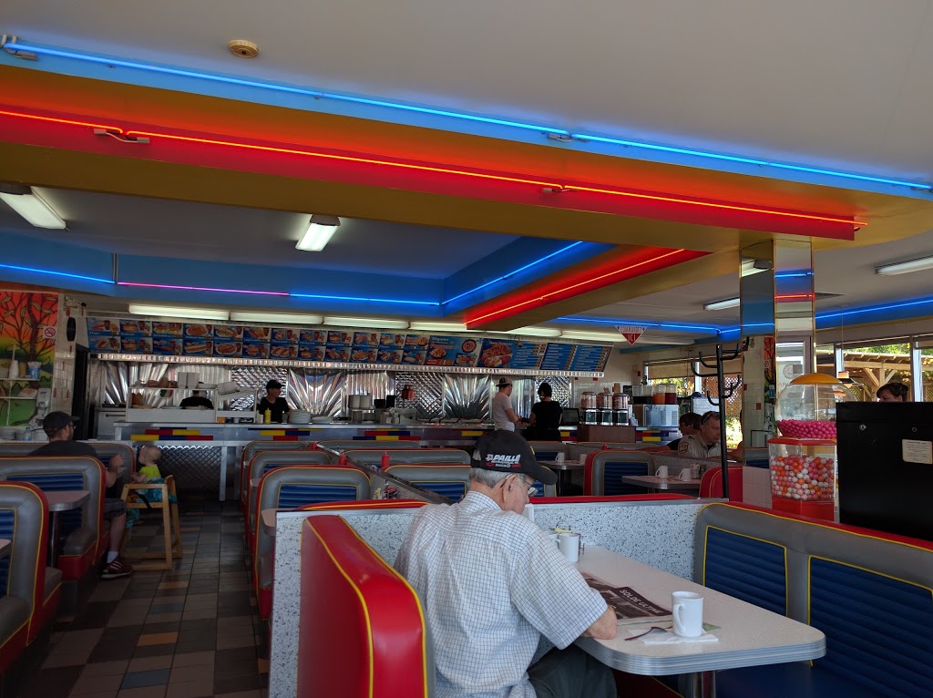 Restaurant La Belle Province | 1001 Avenue Gilles Villeneuve, Berthierville, QC J0K 1A0, Canada | Phone: (450) 836-1515