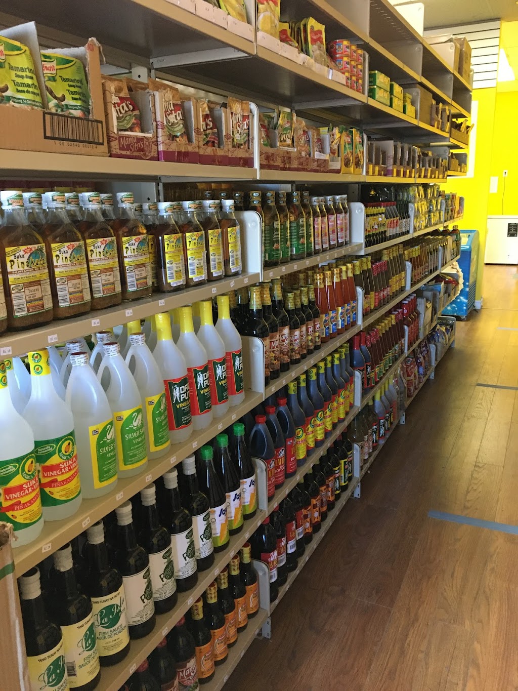 Kabitenyos Filipino & Asian Grocery | 572 Prince St, Truro, NS B2N 1G3, Canada | Phone: (902) 843-1777