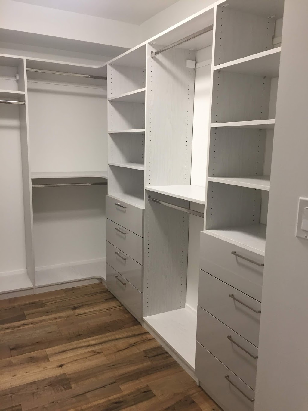 West Coast Closets | 4652 Strathcona Rd, North Vancouver, BC V7G 1G3, Canada | Phone: (778) 980-7472