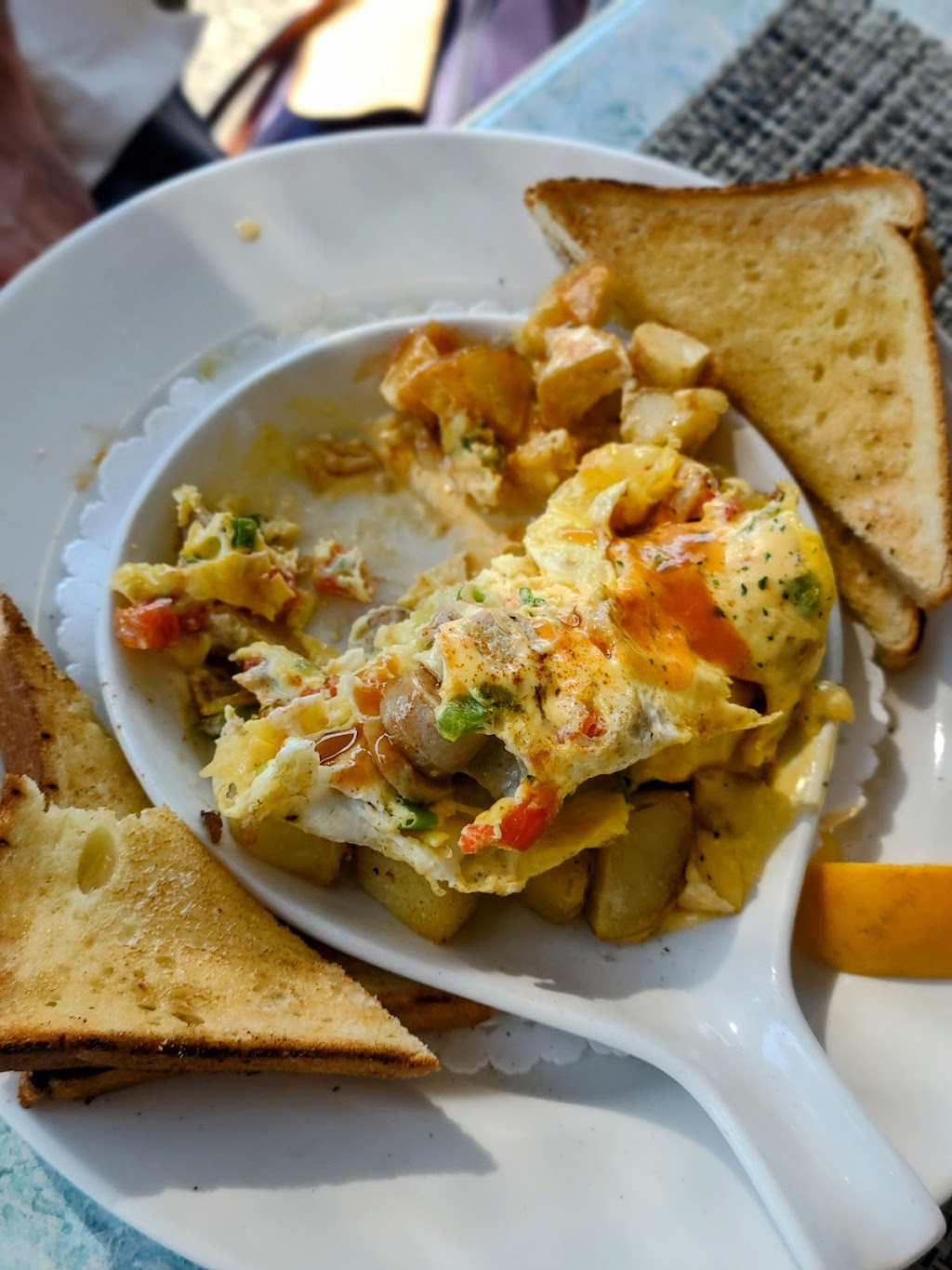 Boomerangs Cafe | 4833 Johnston Rd, Port Alberni, BC V9Y 5M2, Canada | Phone: (250) 724-5794
