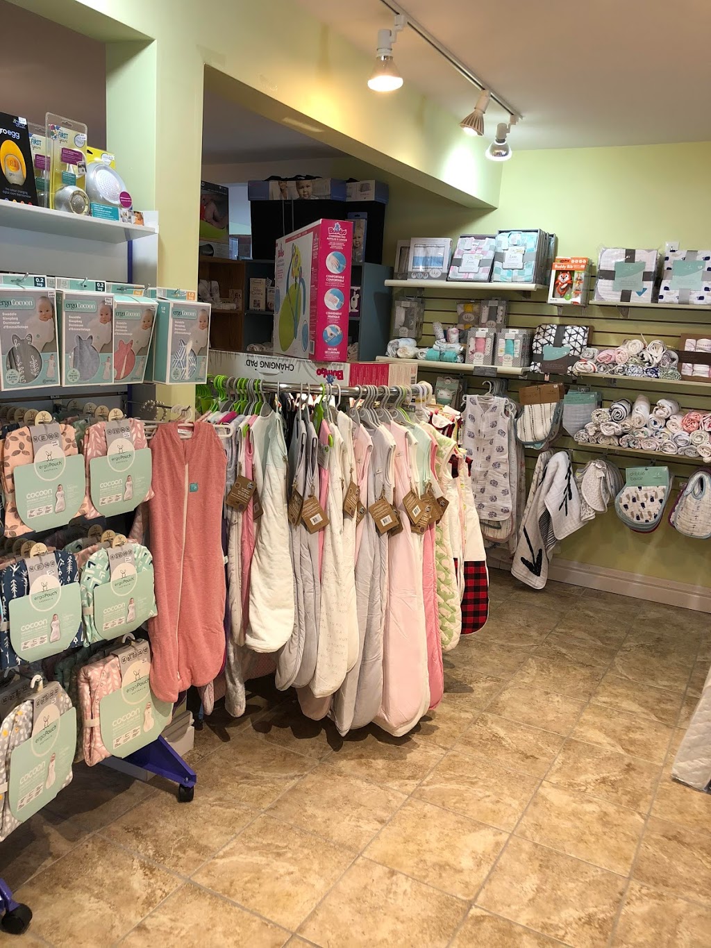 The Royal Diaperer | 425 Sackville Dr, Lower Sackville, NS B4C 2S1, Canada | Phone: (902) 252-3780