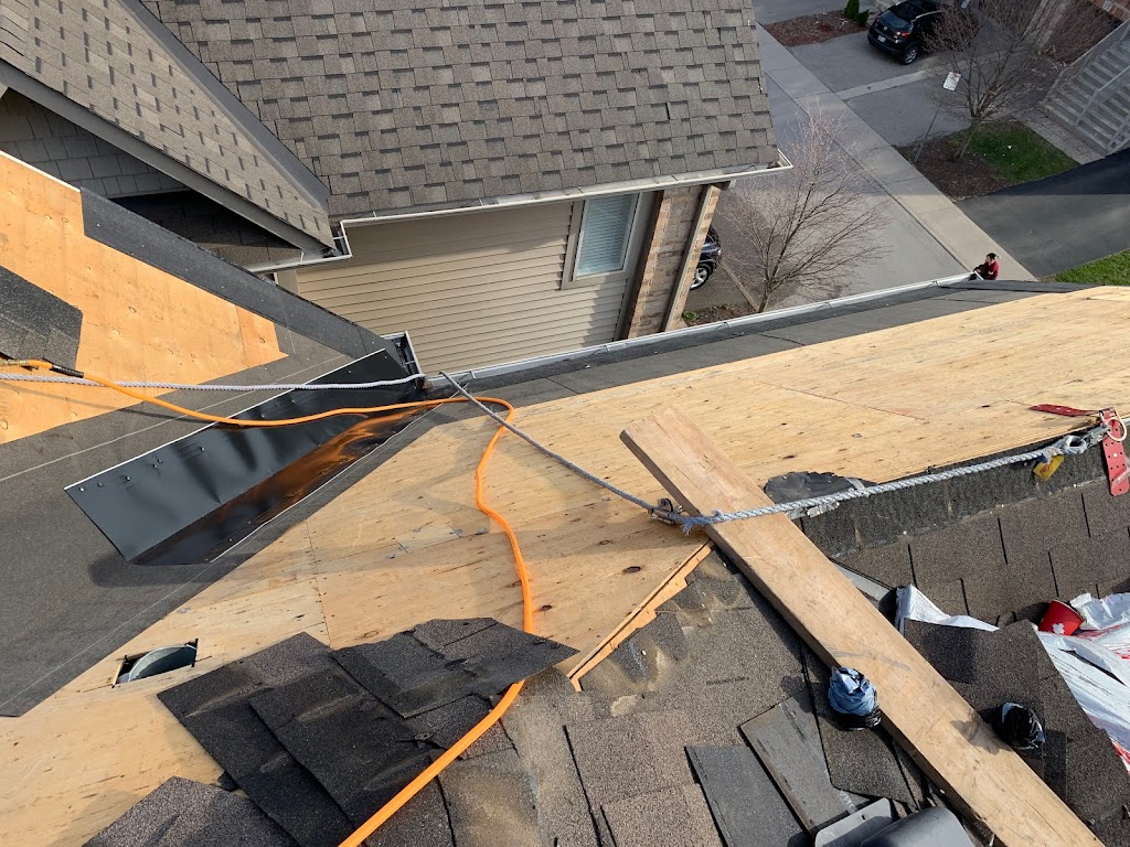 Peak Roofing | 190 Stanley Ave, Hamilton, ON L8P 2L4, Canada | Phone: (905) 746-5792