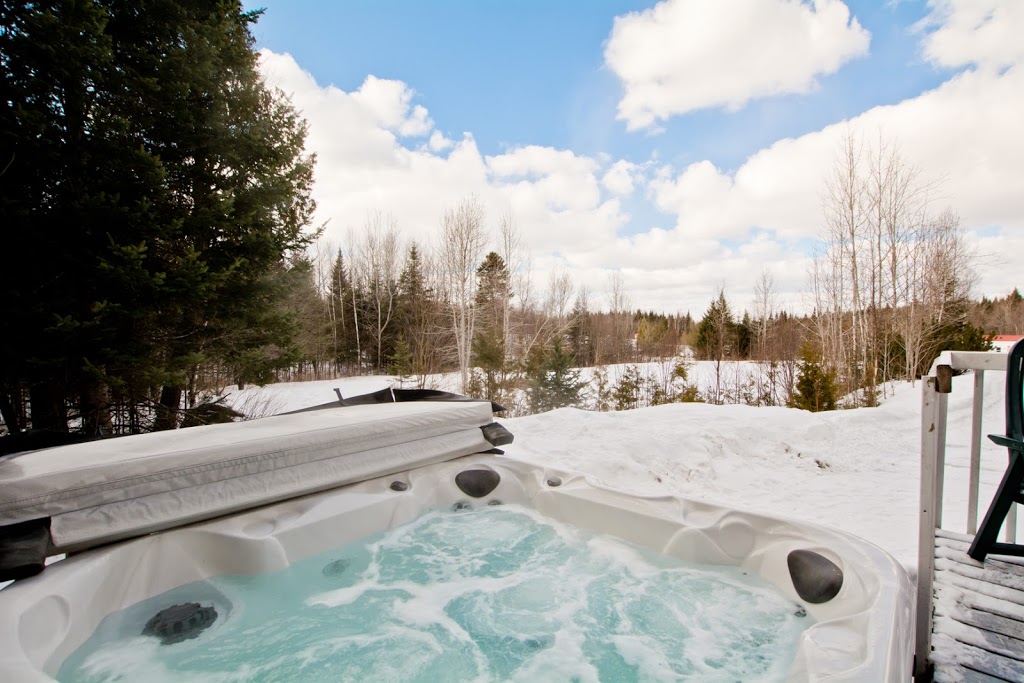 Chalets - Camping - Spa- "Pignons rouges" | 178 Chemin Beauchesne, Saint-Romain, Quebec, QC G0Y 1L0, Canada | Phone: (418) 486-2811