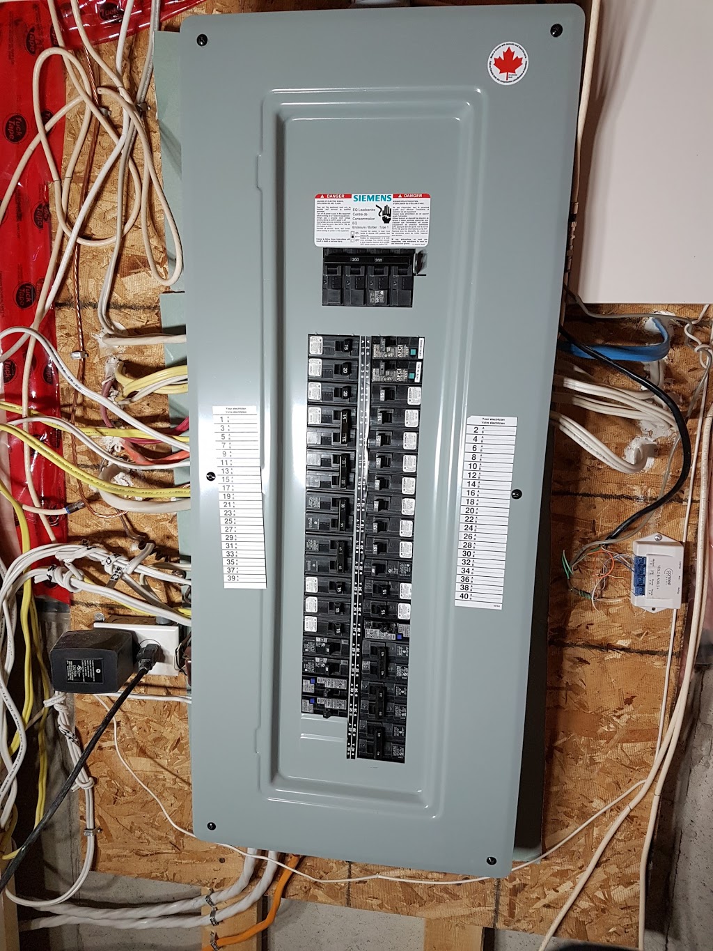 AR Electrical Services Inc | 3107 Cottage Clay Rd, Mississauga, ON L5B 4J4, Canada | Phone: (416) 660-9923