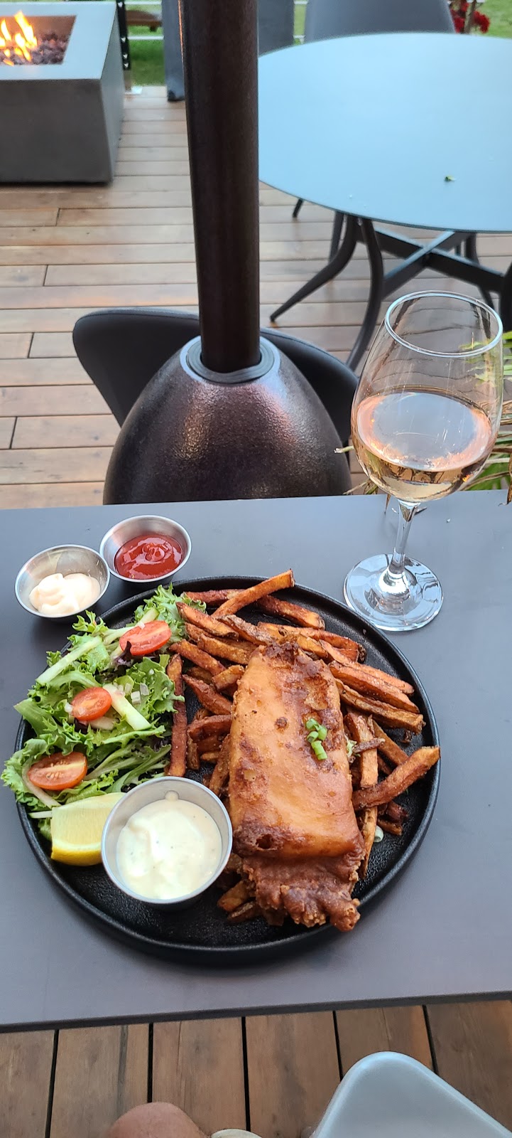 Bistro de lEstran | 192 Rue-Sainte Anne, Baie-Saint-Paul, QC G3Z 1P8, Canada | Phone: (418) 435-3321