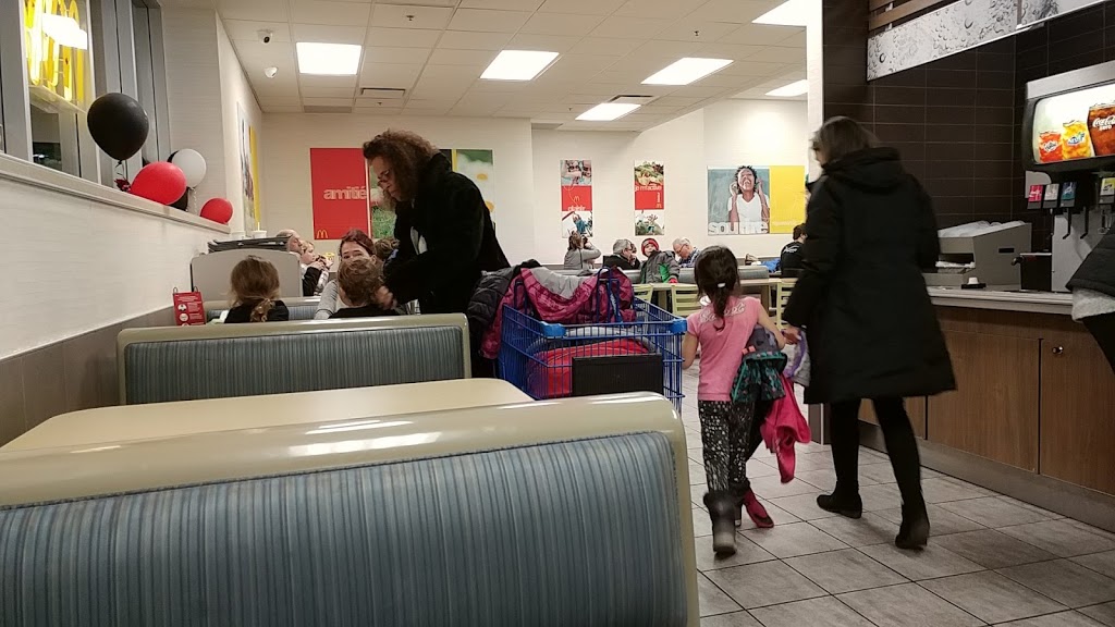 McDonalds | 3050 Autoroute Félix-Leclerc, Vaudreuil-Dorion, QC J7V 0H1, Canada | Phone: (450) 424-4059