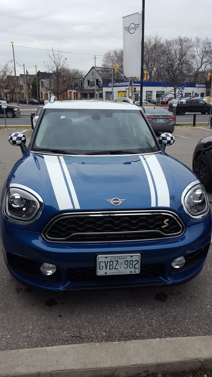 MINI Toronto Service | 20 Sunlight Park Rd, Toronto, ON M4M 1B5, Canada | Phone: (416) 623-6464