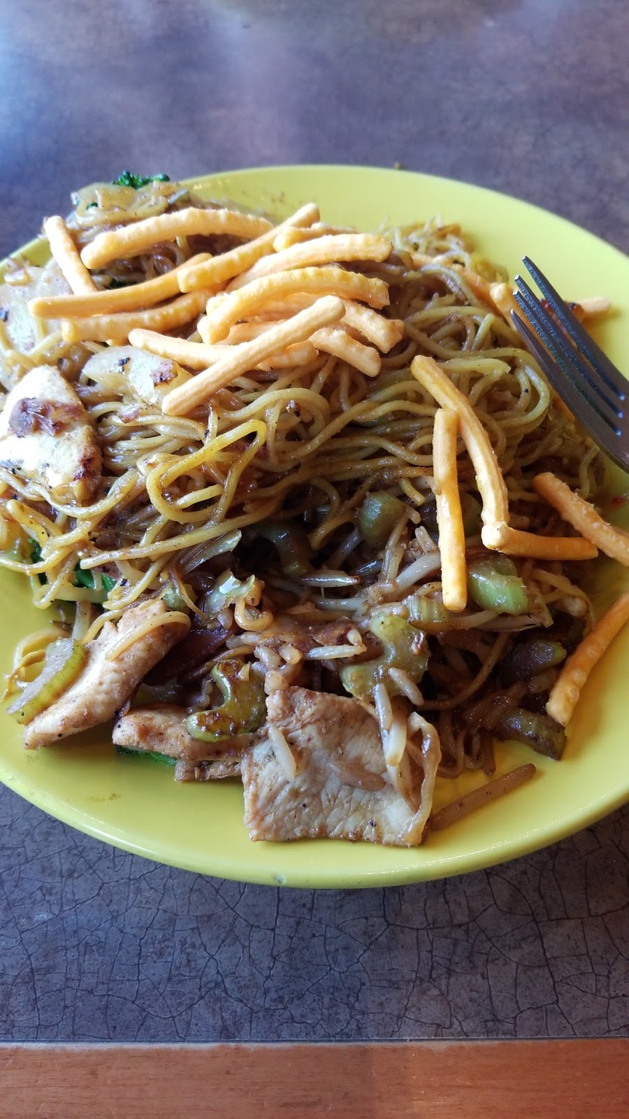 Mongos Grill | 1721 Kenaston Blvd, Winnipeg, MB R3Y 1V5, Canada | Phone: (204) 488-1001