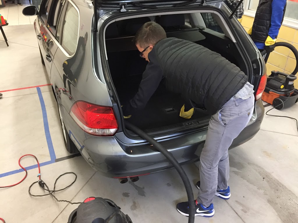Applewood Car Care | 3675 Thomas St, Mississauga, ON L5M 7E6, Canada | Phone: (905) 363-0579