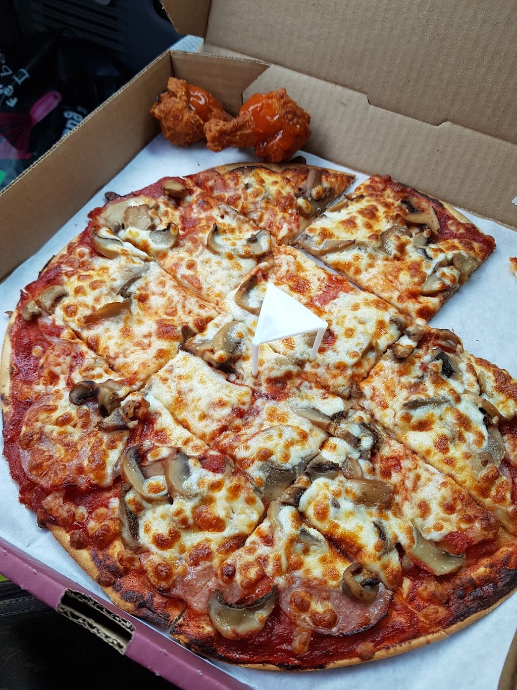 Chicken Delight | St. Annes Rd. | 280 St Annes Rd, Winnipeg, MB R2M 3A7, Canada | Phone: (204) 982-1305