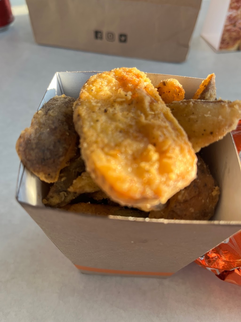 Mary Browns Chicken | 547 Norwich Ave #1, Woodstock, ON N4V 1C7, Canada | Phone: (519) 539-7878