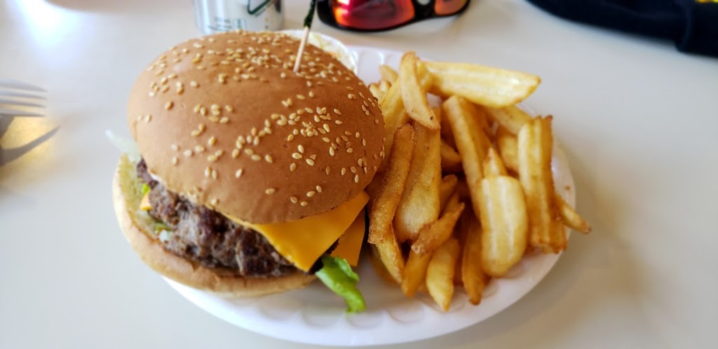Big Chief Drive-In | 5001 Dufferin Ave, Wallaceburg, ON N8A 4M9, Canada | Phone: (519) 627-9455