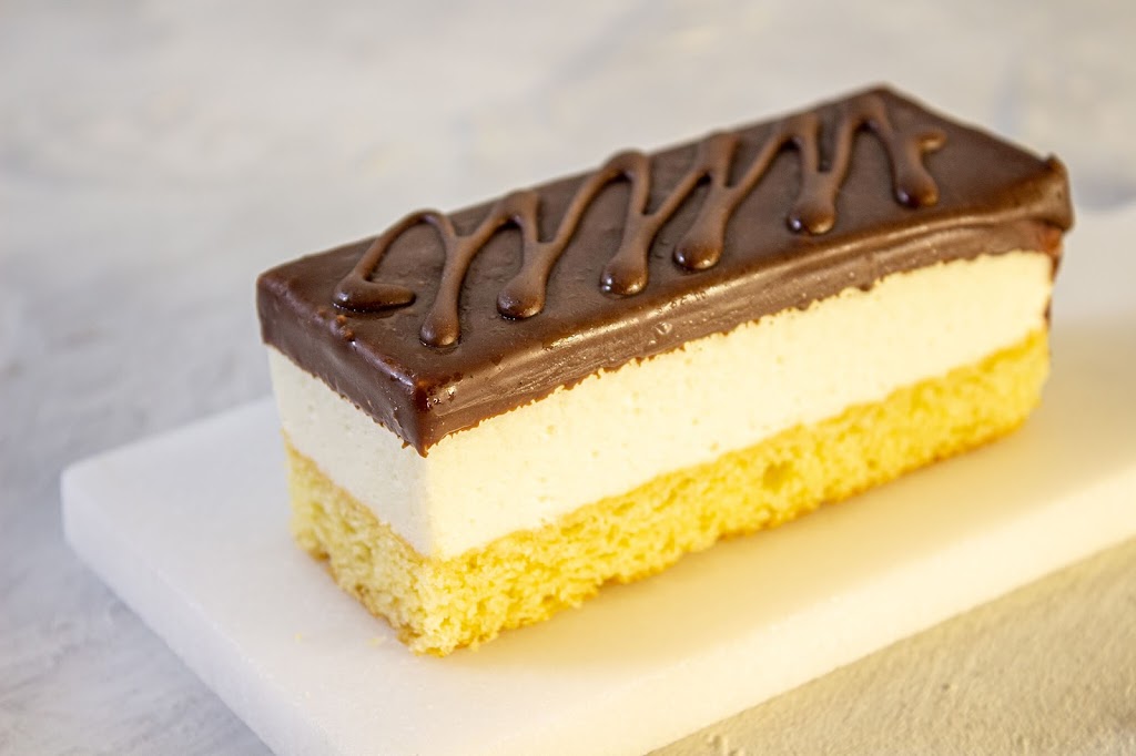 Zephyr Pâtisserie | 1582 Rue du Bordelais, Saint-Lazare, QC J7T 2C1, Canada | Phone: (514) 651-9794
