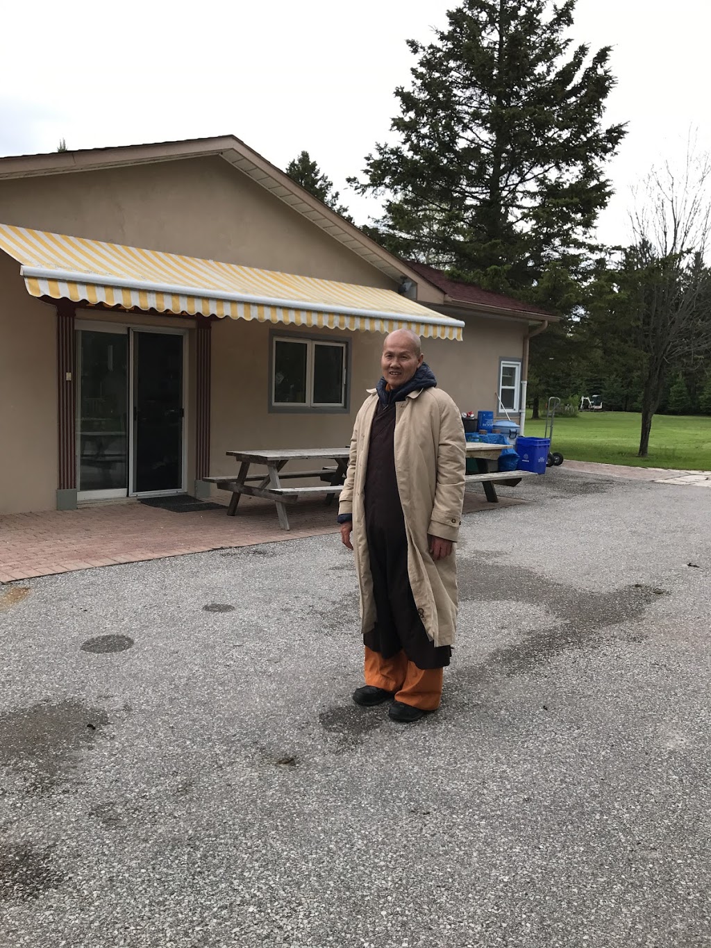 Tue Vien | 22093 ON-48, Mount Albert, ON L0G 1M0, Canada