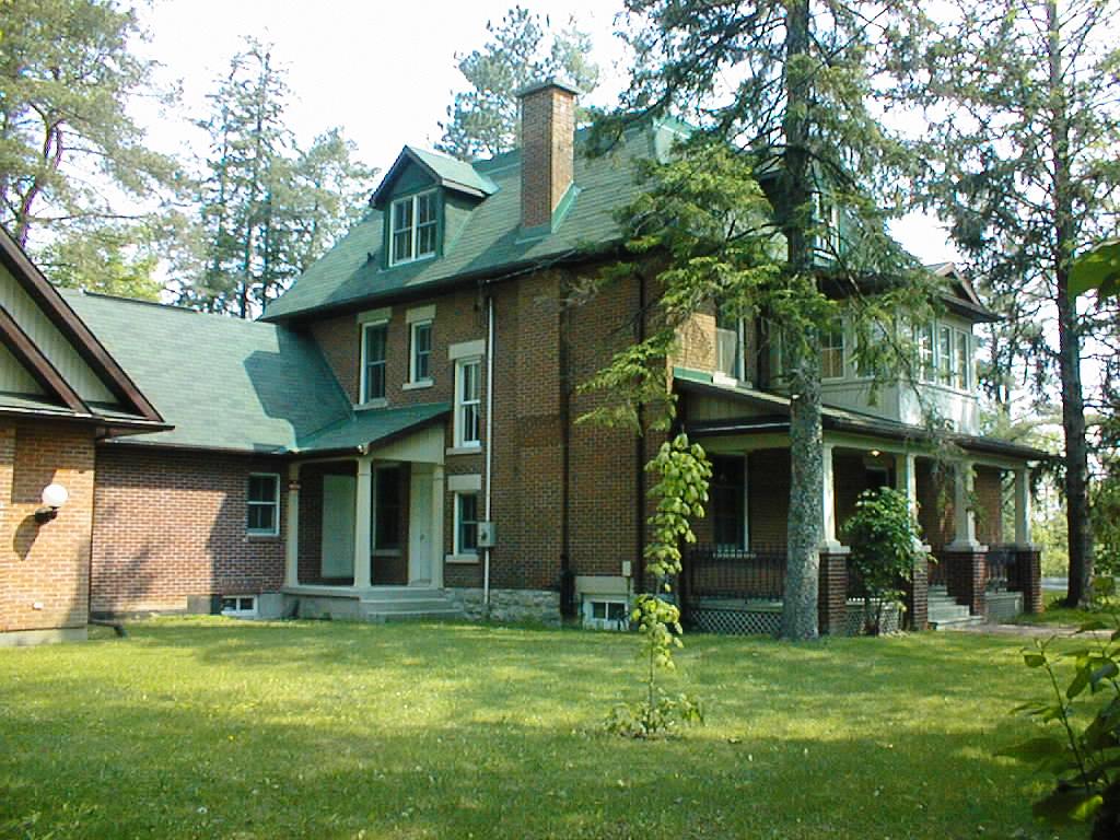 IPC Investment Corporation - Mackenzie Wealth Partners | 6 Deakin St, Nepean, ON K2E 0A1, Canada | Phone: (613) 680-6784