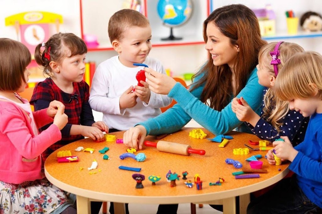 Kids Canvas Childcare | 7221 198b St, Langley, BC V2Y 1R9, Canada | Phone: (604) 767-5558