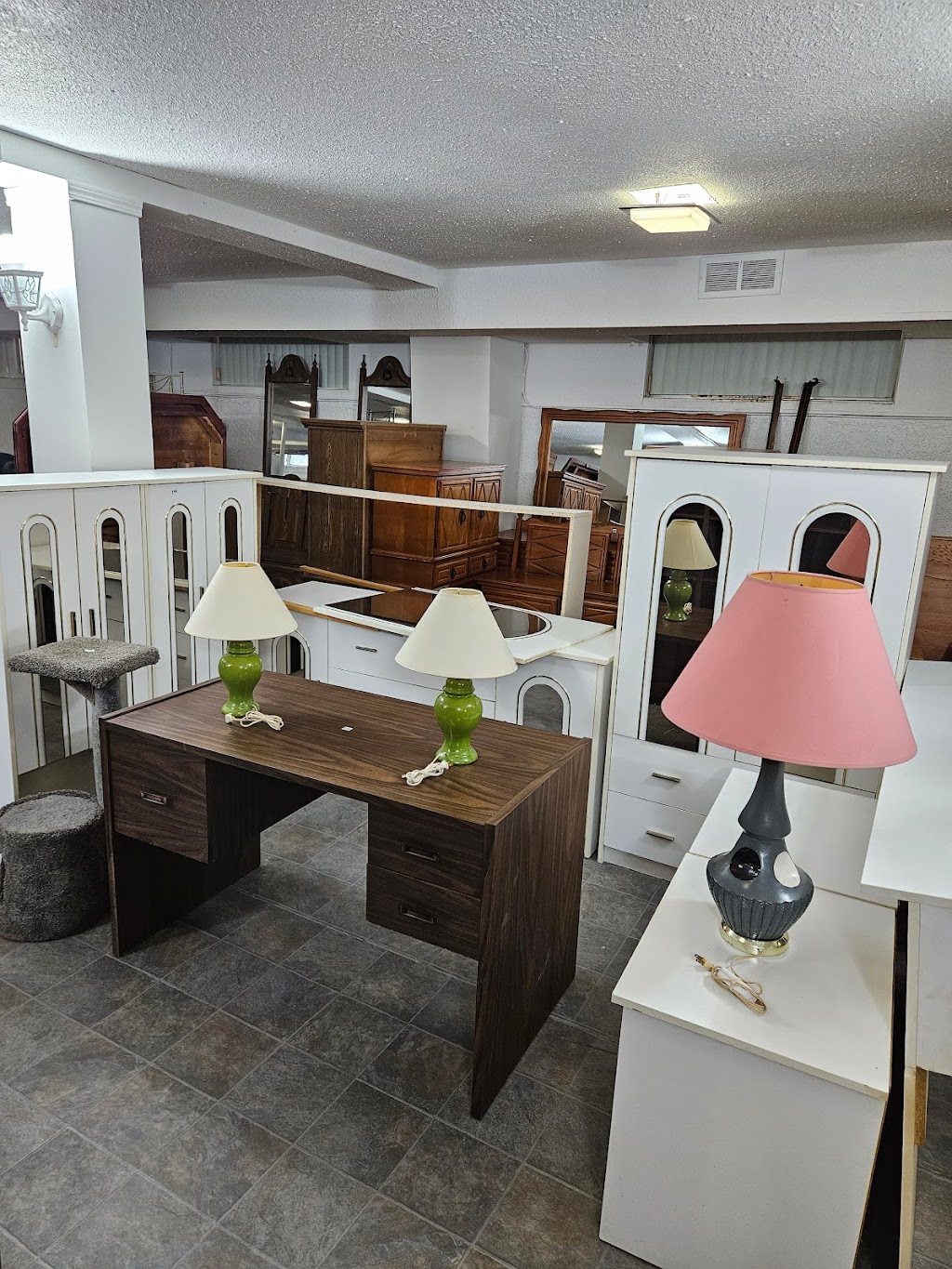 Bazar-La Pro | 4021 Bd Saint-Joseph Suite 2, Drummondville, QC J2B 1T1, Canada | Phone: (438) 835-7232