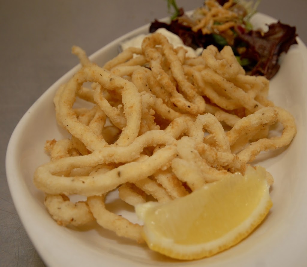 Pub St-Bernard | 252 Boulevard du Beau Pré, Beaupré, QC G0A 1E0, Canada | Phone: (418) 827-6668