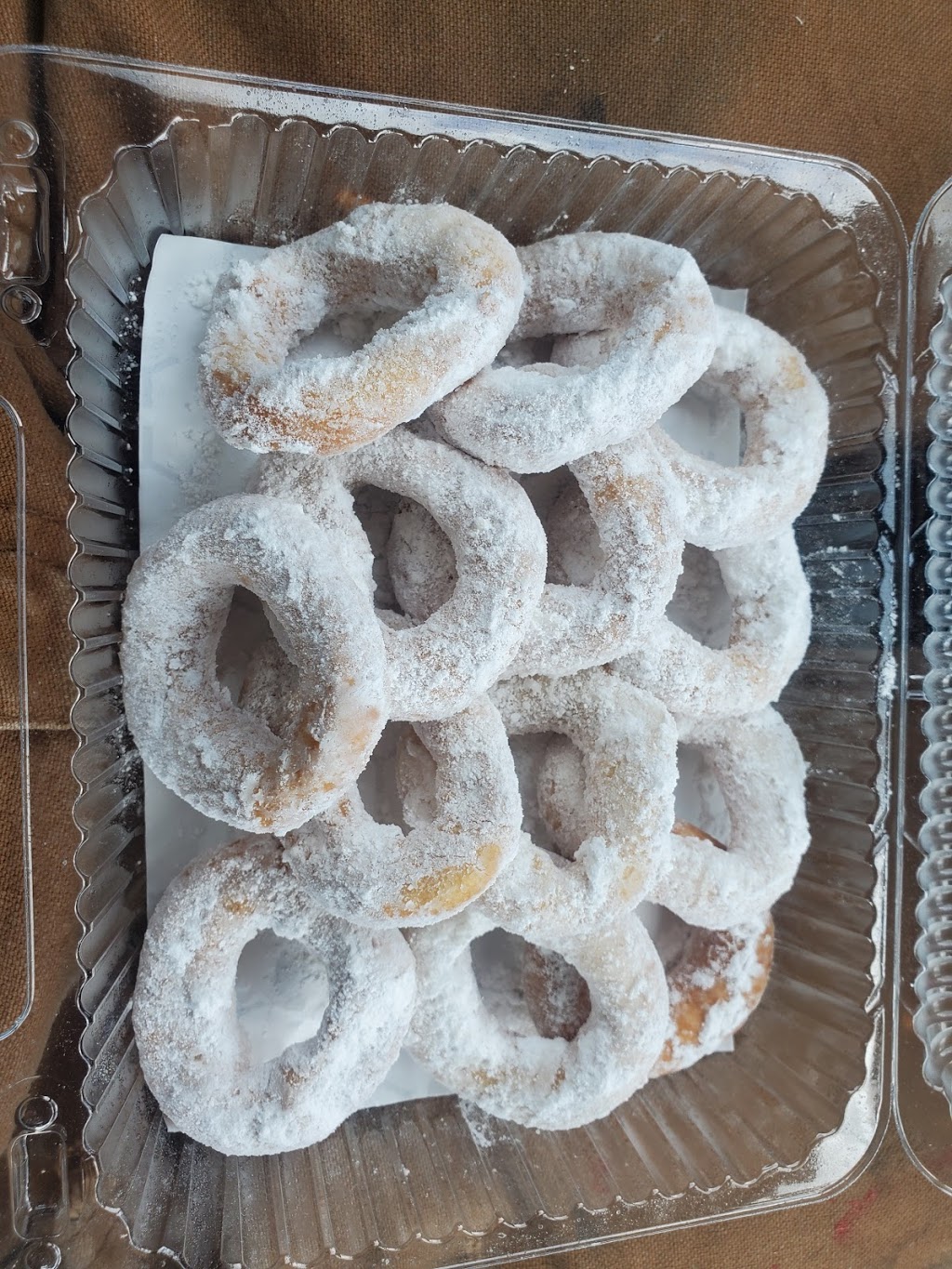 Mini Donut Factory | 15504 Yonge St, Aurora, ON L4G 1P2, Canada | Phone: (905) 503-0433