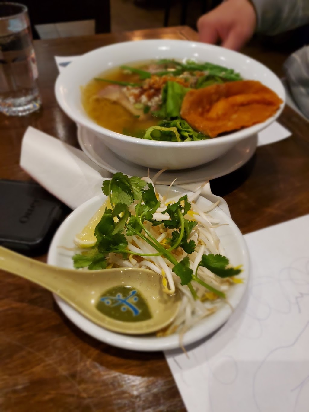 Hương Xưa Restaurant | 7061 Rue Jarry E, Anjou, QC H1J 1G3, Canada | Phone: (438) 380-8808