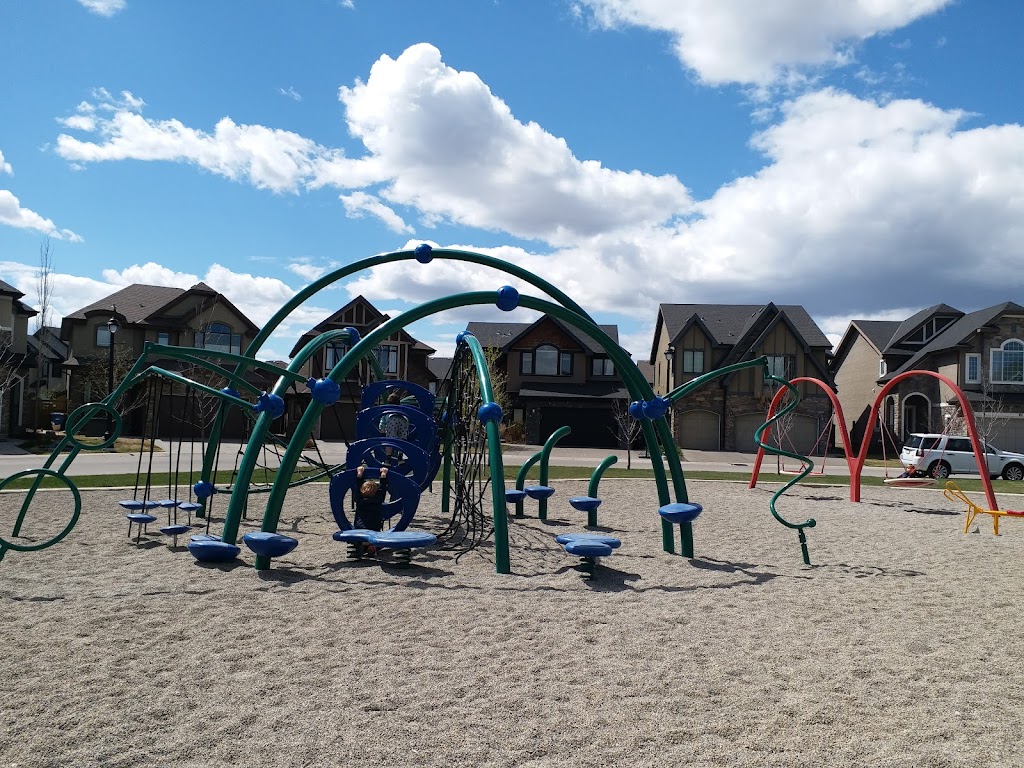 Smiling Stars Day Home | W Coach Pl, Calgary, AB T3H 0M8, Canada | Phone: (403) 978-6312