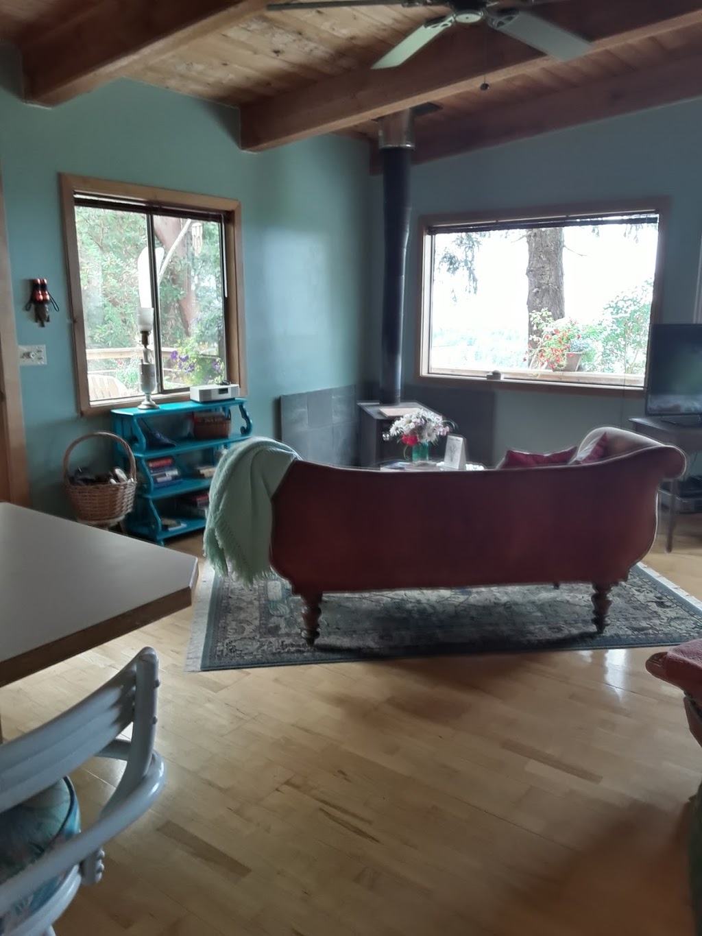 Robin Song Retreat | 247 Robin Song Ln, Eastsound, WA 98245, USA | Phone: (206) 714-3348