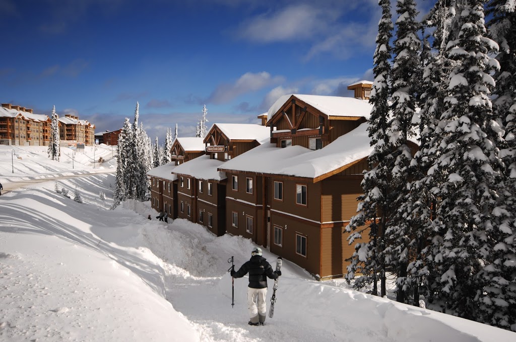 Snowy Creek, Big White | 206 Raven Ridge Rd, Kelowna, BC V1P 1P3, Canada | Phone: (250) 765-8888