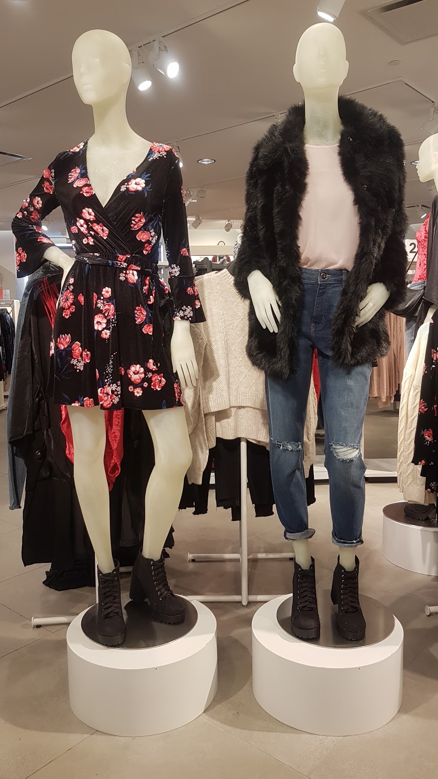 H&M | 5000 Hwy 7, Markham, ON L3R 4M9, Canada | Phone: (855) 272-7007