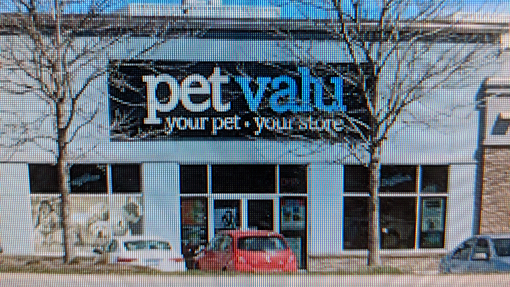 Pet Valu | 3077 Mavis Rd, Mississauga, ON L5C 1T7, Canada | Phone: (905) 306-0909