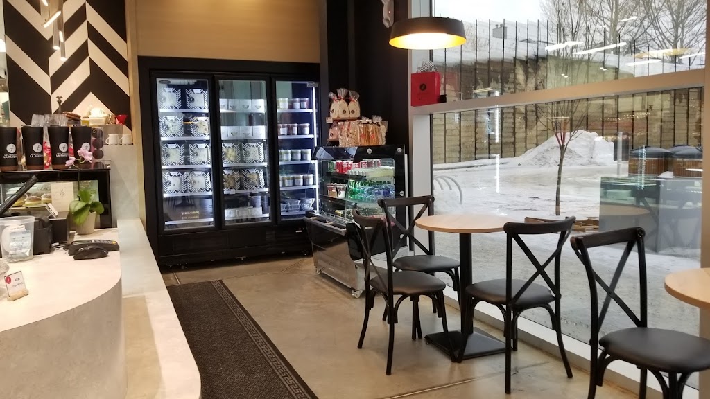 Les Moulins La Fayette | 4460 Calgary Trail NW, Edmonton, AB T6H 5W6, Canada | Phone: (780) 782-1075