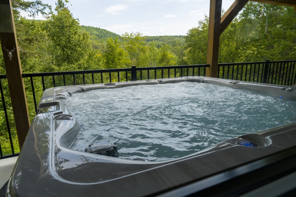 Chalet Artemis | 550 Rue du Moulin, Matawinie, QC J0K 1Y0, Canada | Phone: (514) 576-3040
