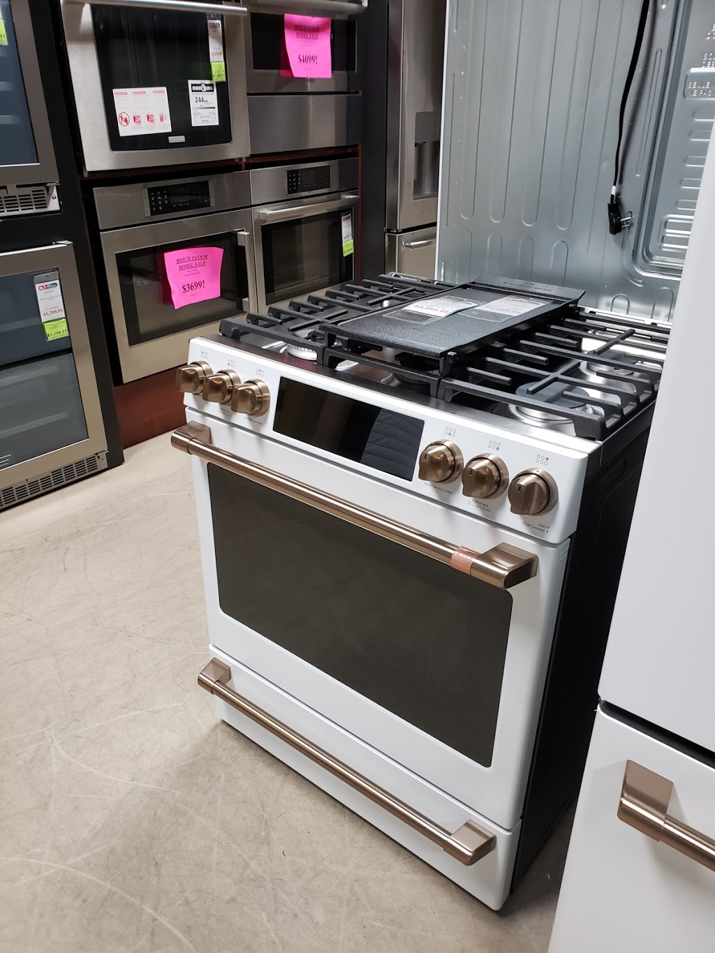City Furniture & Appliances | 1160 10 Ave SW, Salmon Arm, BC V1E 1T2, Canada | Phone: (250) 832-9770