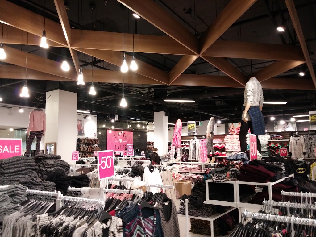 Ardene | 393 Portage Avenue 246,248,238A, Winnipeg, MB R3B 3H6, Canada | Phone: (204) 414-3902