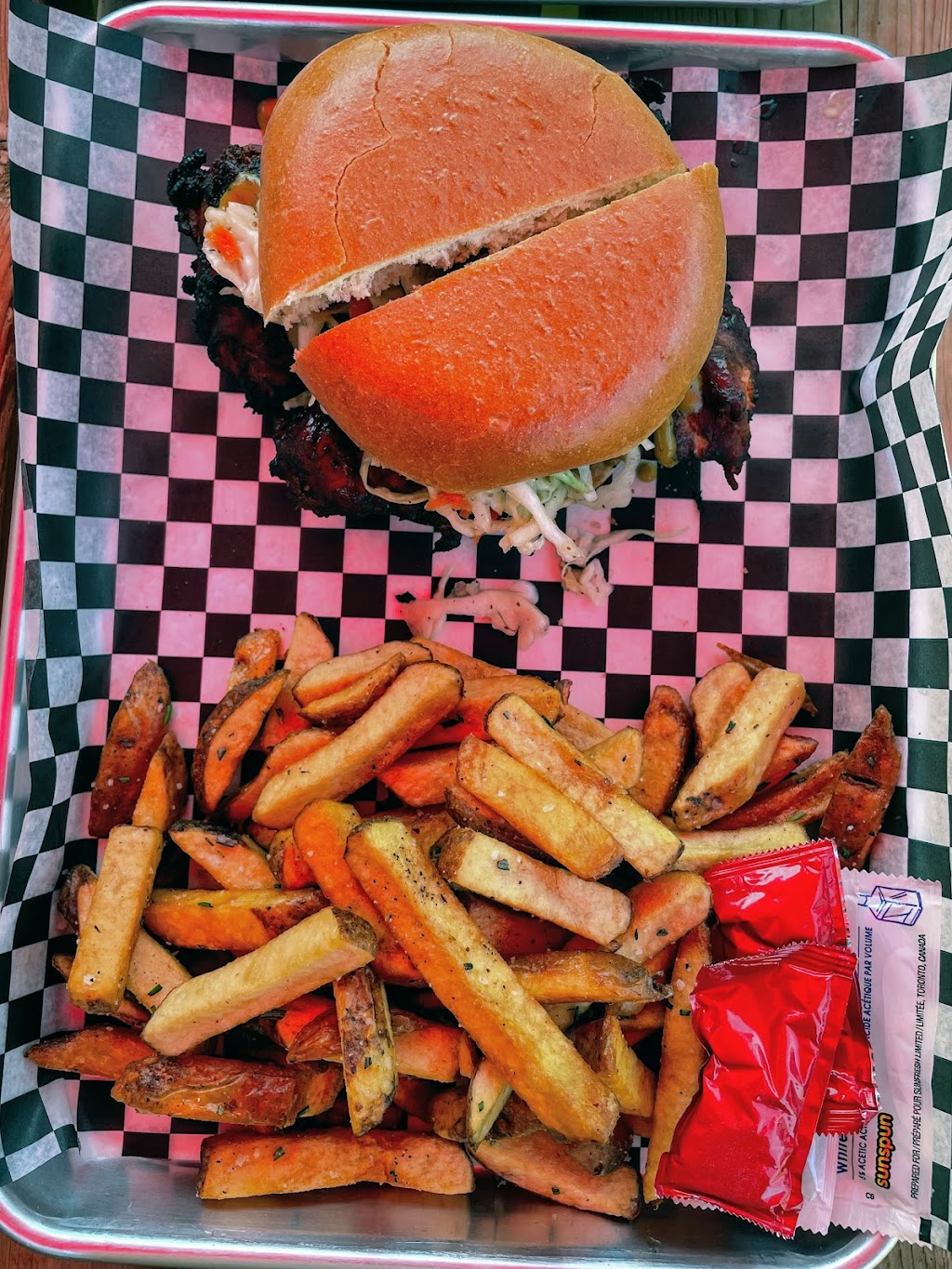 Hendriks Barbeque | 13762 Loyalist Pkwy, Picton, ON K0K 2T0, Canada | Phone: (613) 922-2787