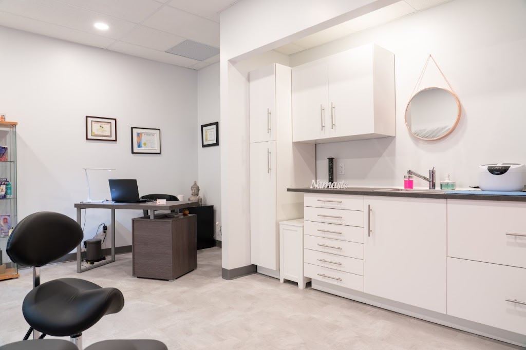 Soins Des Pieds Linda Cousineau | 742 Rue de la Madone, Mont-Laurier, QC J9L 1S9, Canada | Phone: (819) 440-9292
